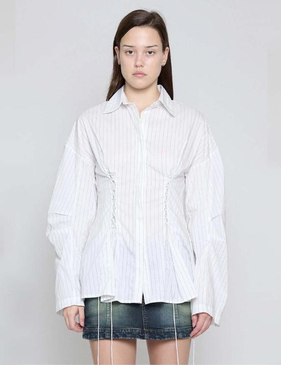  프리스카베라 셔츠 화이트 핀스트라이프 레이스업 버튼다운 셔츠