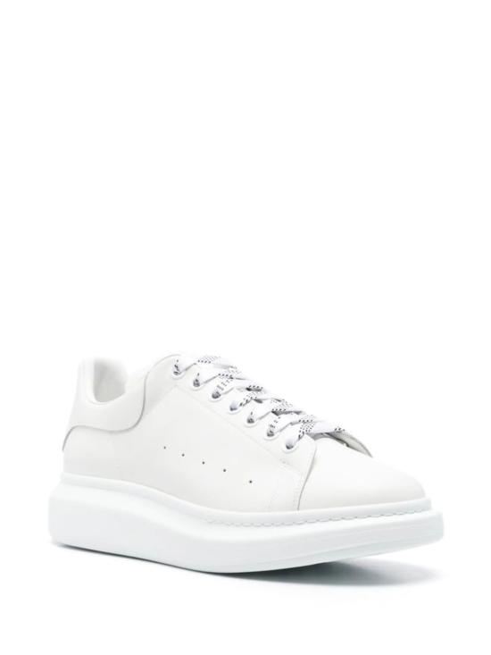 26SS 알렉산더 맥퀸 오버사이즈드 스니커즈 553770WIAIG 9007 WHITE WHITE - ALEXANDER MCQUEEN