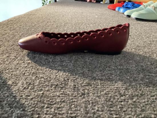  레이디버드 플랫 슈즈 라루드 메건 브로더리 플랫 버건디 - LADYBIRD