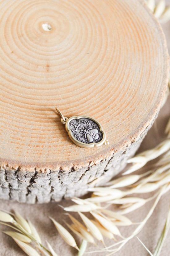  Erica Molinari 팔찌 에리카 몰리나리 SS/18k 롱웨이브 미디엄 팬시 오벌 퀸 비 & 크라운 "Seize The Day" 참