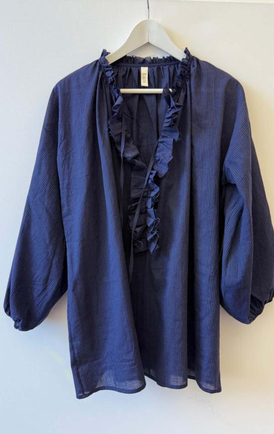  투 블라우스 가벼운 러플  네이비 핀스트라이프 2개 - TWO