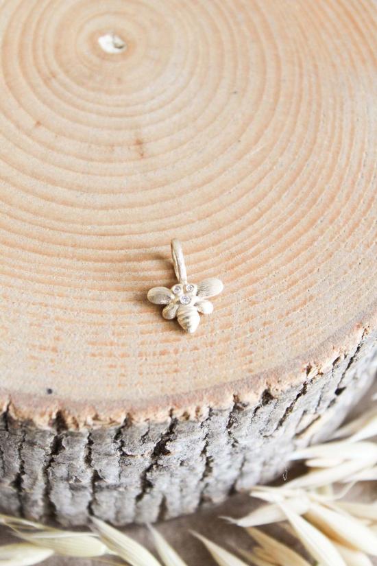  Erica Molinari 팔찌 에리카 몰리나리 14K 다이아몬드 아기 꿀벌 참 (0.35캐럿, 눈 & 배 부분) - OTHER BRANDS