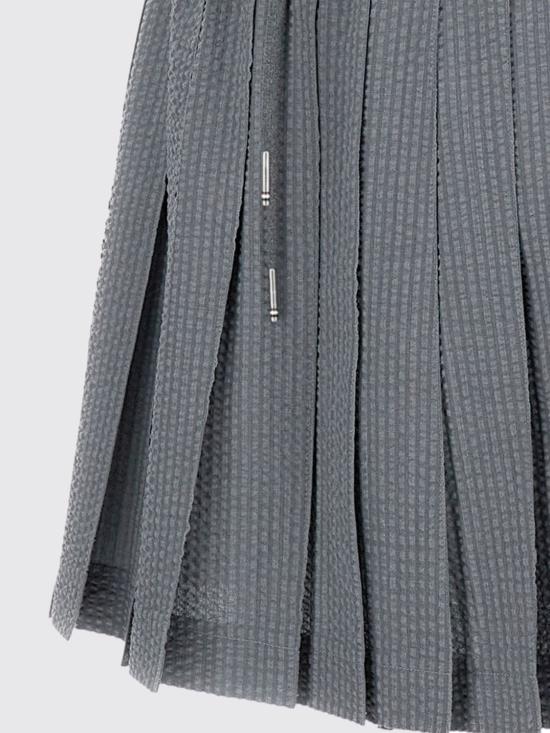 26SS 톰브라운 숏 스커트 FGCA42A06455 055 Grey - THOM BROWNE