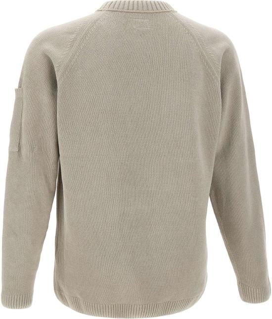 26SS 씨피 컴퍼니 코튼 셔닐 크루넥 렌즈 스웨터 20CMKN117A005687G TAUPE - C.P. COMPANY