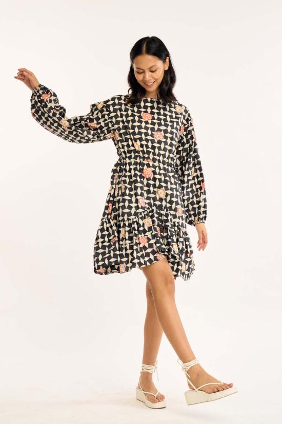  루주타 셰스 숏 원피스 미라 드레스 아틀라스 플로럴