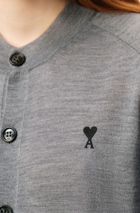 26SS 아미 ADC 울 크루넥 가디건 FKC386KN0039 0504 GRISCHINE NOIR - AMI