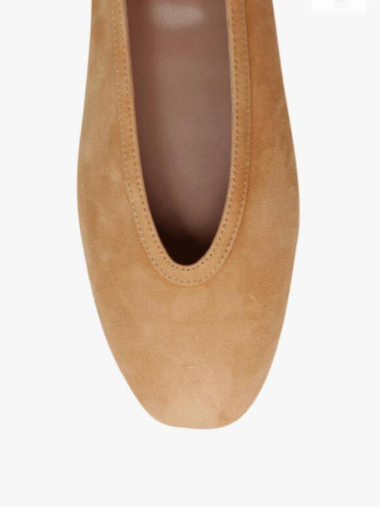  Casa Isota 플랫 슈즈 카사 이소타 다프네 스웨이드 플랫 카멜로 - OTHER BRANDS