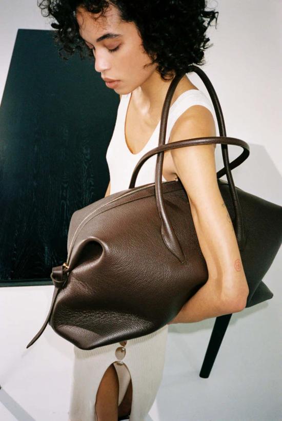  유제피 캐리어 브리오슈 위켄더 백 에스프레소 - YUZEFI