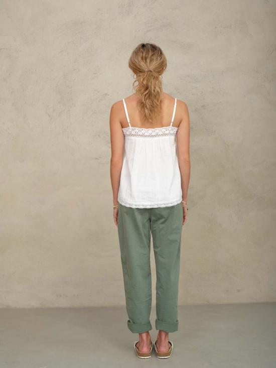  엠에이비이 캐미솔 M.A.B.E 베리 카미 화이트 - M.A.B.E