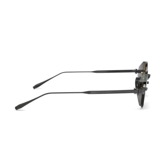  아코니 선글라스 질감 디테일이 돋보이는 주피터 라운드 앰버 틴트 - AKONI