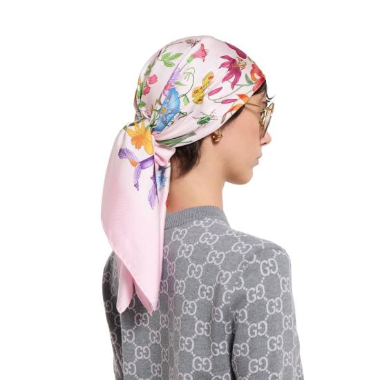 26SS 구찌 프린티드 실크 트윌 까레 8234863G0015872 Pink - GUCCI