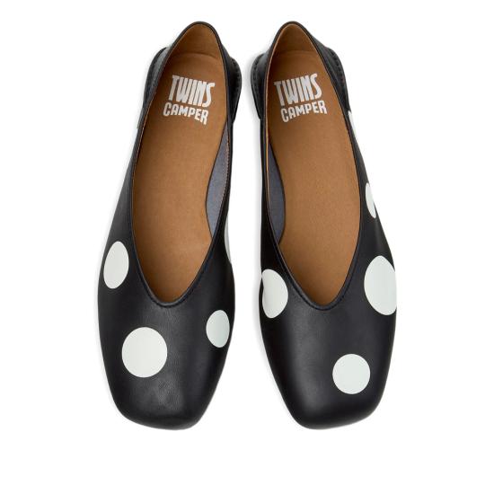 26SS 캠퍼 카시 미라 플랫슈즈 K201253050 BLACK WHITE DOM - CAMPER