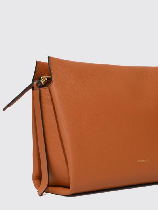 26SS 코치넬리 클러치/파우치 E1M50190201 734 Brick Red - COCCINELLE