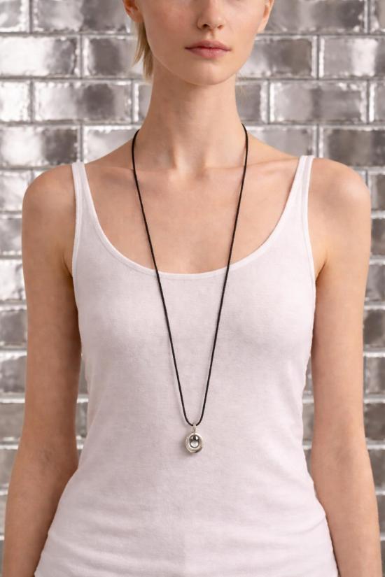  만시 목걸이/팬던트 마안시 미러 가죽 코드 목걸이 - MAANCY