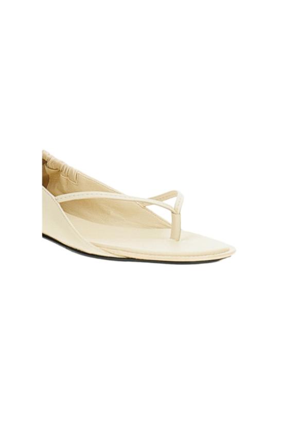 26SS 자크뮈스 힐/펌프스 FOW00203AC27L26115 White - JACQUEMUS