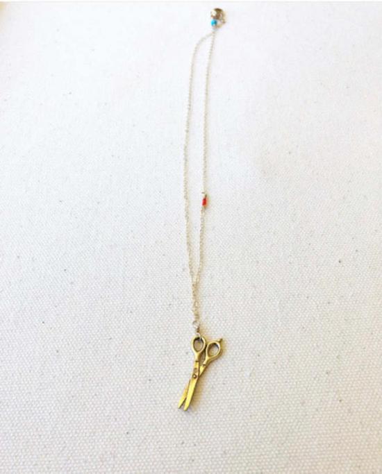  Emma Rose Designs 네크리스 엠마 로즈 디자인 골드 가위 참 목걸이