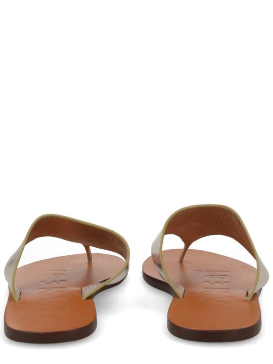 26SS 마네비 샌들 Q25Y0 PLATINUM SILVER - MANEBI