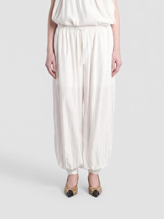 26SS 로테이트 트레이닝/조거 팬츠 115666 400 White