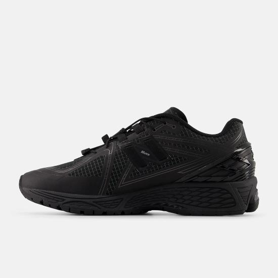 26SS 뉴발란스 1906R 스니커즈 U190631U BLK GRN BLK ALKALINE GRN - NEW BALANCE