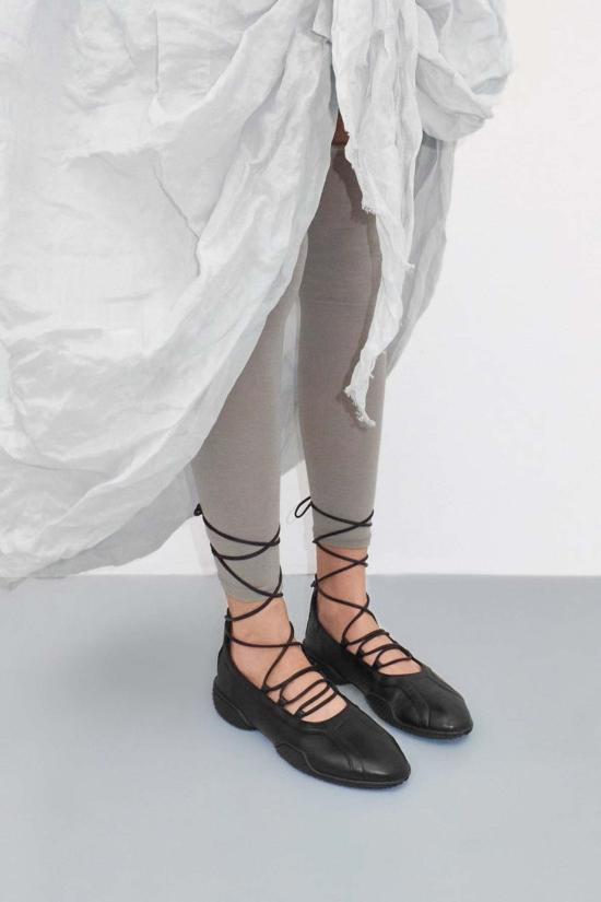  미스타 플랫 슈즈 에이버리 레이스 발레리나