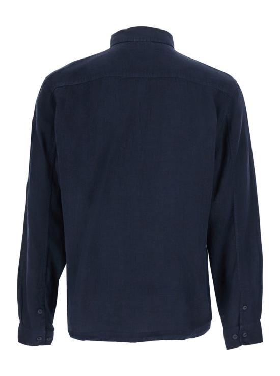  씨피 컴퍼니 긴팔 셔츠 클래식 칼라와 소매에 로고 플레이트가 있는 C.P. 회사 , 린넨 블루 색상 - C.P. COMPANY