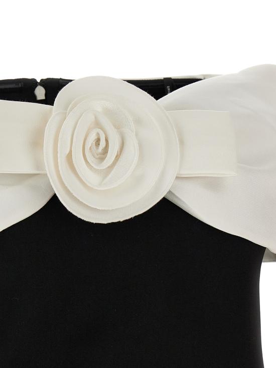  셀프 포트레이트 블라우스 블랙 크레이프 플라워 오프숄더 탑 화이트/블랙 - SELF PORTRAIT