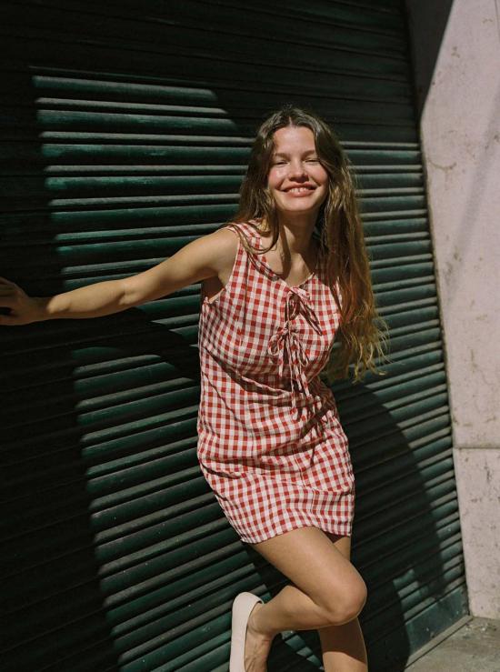  리사 세이즈 가 숏 원피스 리사는 가 체리 헬렌 드레스를 말합니다 - LISA SAYS GAH