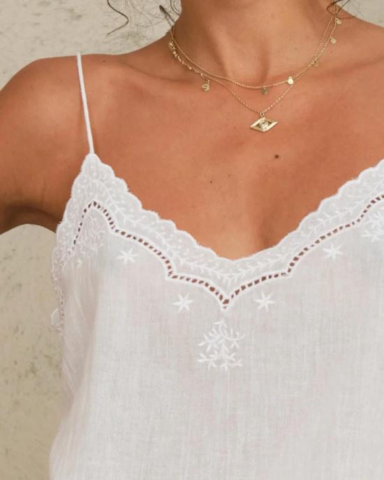  엠에이비이 캐미솔 M.A.B.E 라일라 자수  화이트 - M.A.B.E