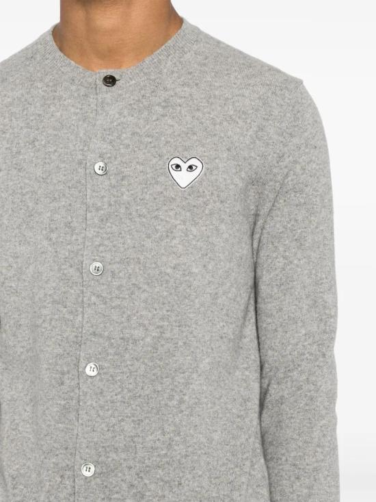 25FW 꼼데가르송 플레이 화이트 하트 니트 가디건 AX N065 051 Grey - COMME DES GARCONS