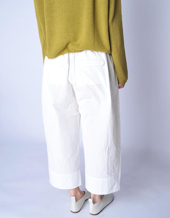  아푼토비 크롭 팬츠 A Punto B 머랭 크롭 와이드 레그 팬츠 화이트 - A PUNTO B