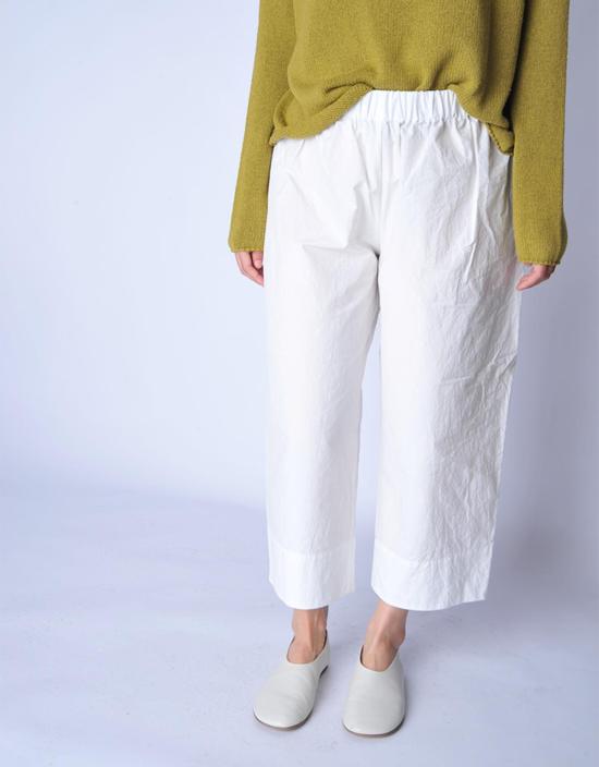  아푼토비 크롭 팬츠 A Punto B 머랭 크롭 와이드 레그 팬츠 화이트
