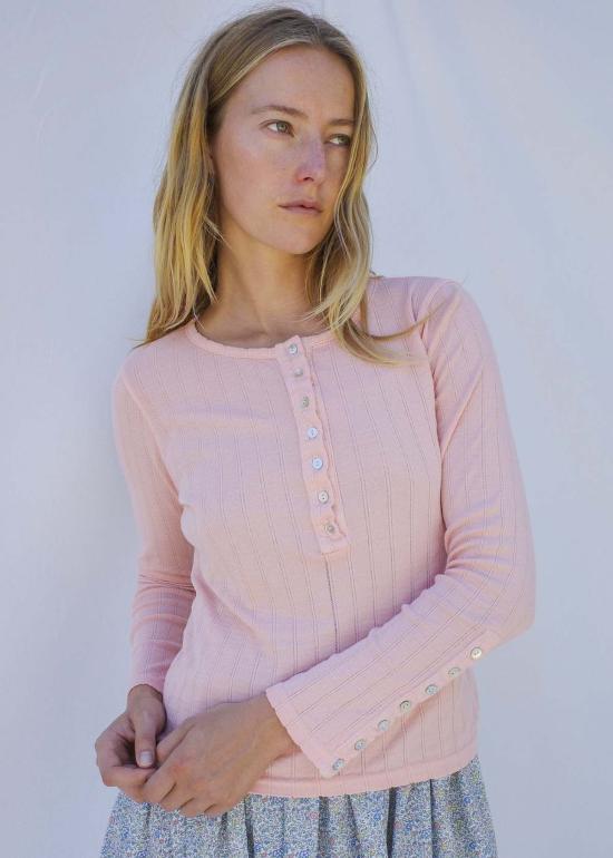  엠마 로스코프 긴팔 티셔츠 헨리 티