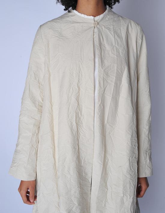  아푼토비 코트 러플 칼라가 있는 푼토 B 카푸치노 롱 - A PUNTO B