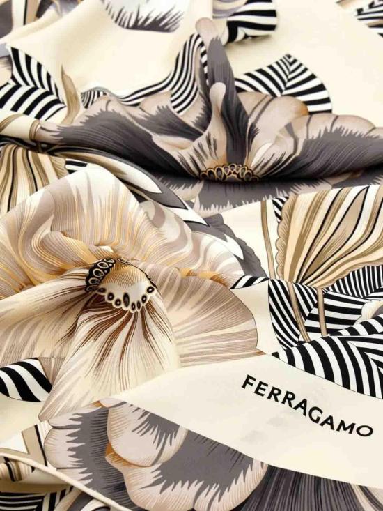 26SS 살바토레 페라가모 머플러/스카프 3102270789958 White - SALVATORE FERRAGAMO