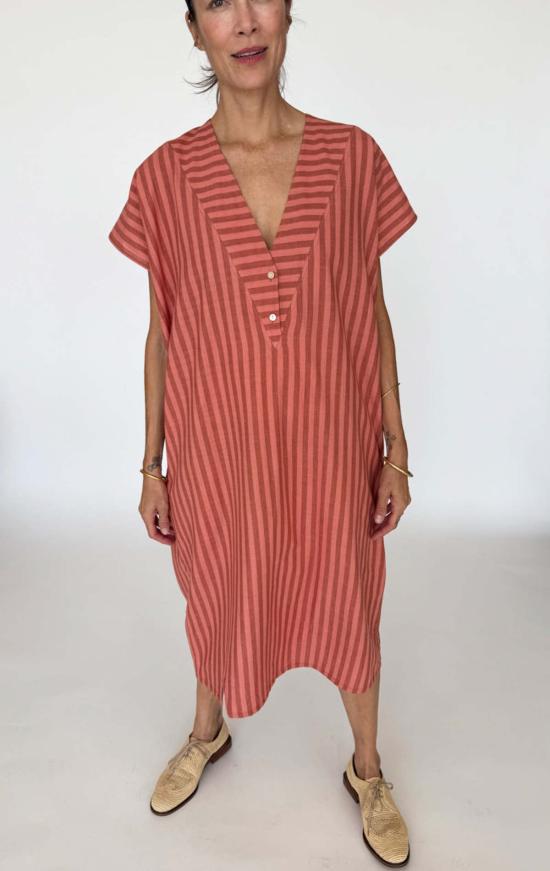  투 원피스 브이 빕 컬럼 드레스 - TWO