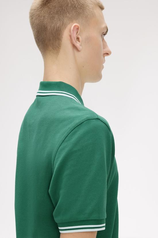 26SS 프레드페리 폴로 티셔츠 M3600 81B Sptgrn ltic ltic - FRED PERRY