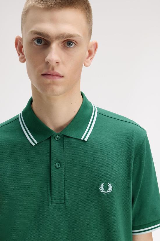 26SS 프레드페리 폴로 티셔츠 M3600 81B Sptgrn ltic ltic - FRED PERRY