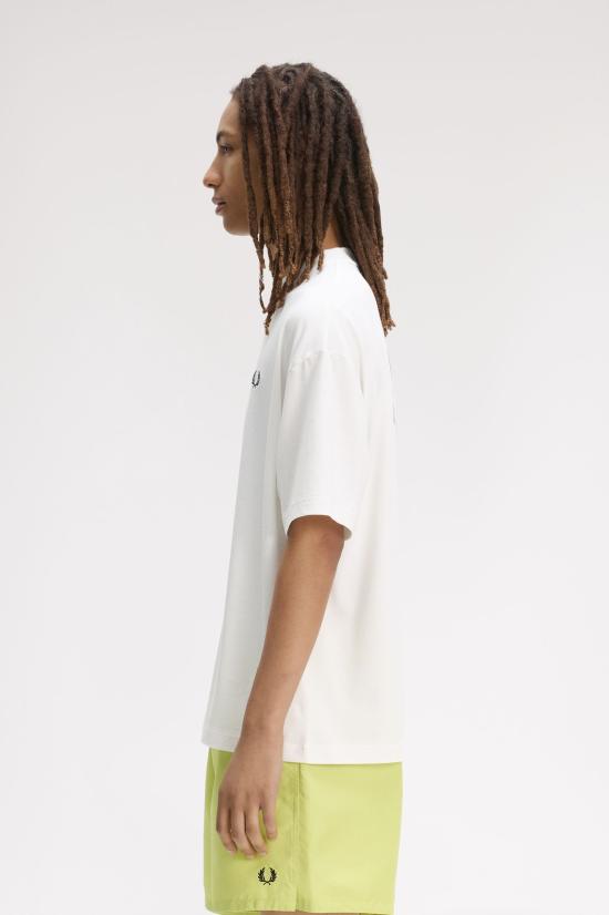 26SS 프레드페리 반팔 티셔츠 M2474 129 Snow white - FRED PERRY