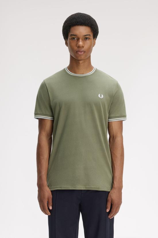 26SS 프레드페리 반팔 티셔츠 M1588 87B Lwgrn ecru dskbl - FRED PERRY