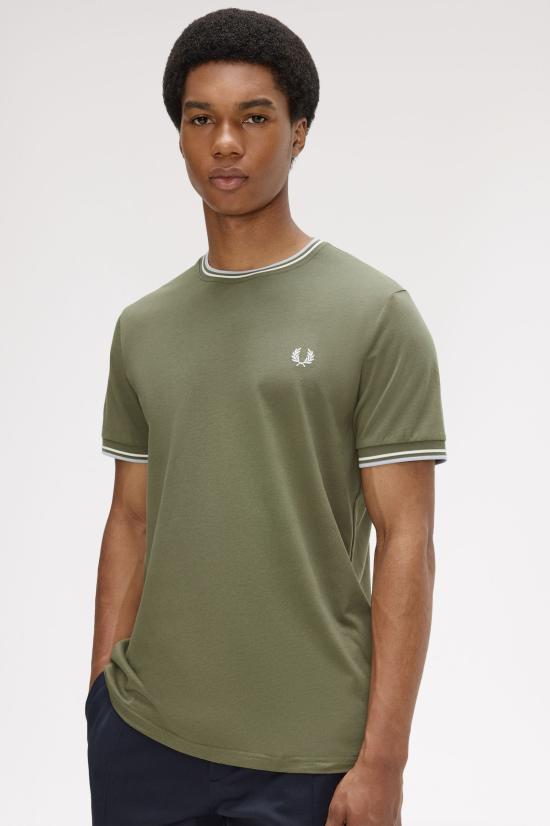26SS 프레드페리 반팔 티셔츠 M1588 87B Lwgrn ecru dskbl - FRED PERRY