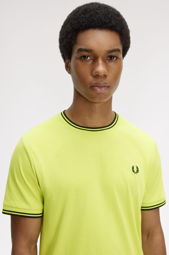 26SS 프레드페리 반팔 티셔츠 M1588 84B Citron blk blk - FRED PERRY
