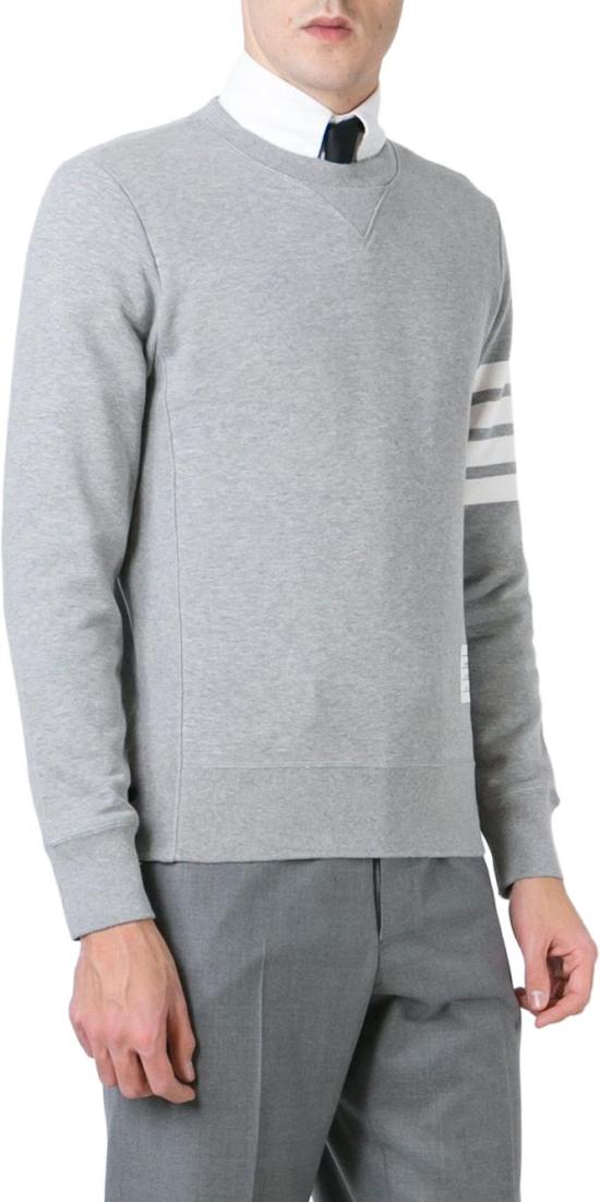 26SS 톰브라운 스웨터 810589612101 LICHTGREY - THOM BROWNE