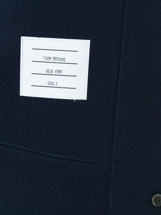 26SS 톰브라운 로고 패치 엔지니어드 4바 스웨트셔츠 MJT021H00535461 NAVY - THOM BROWNE