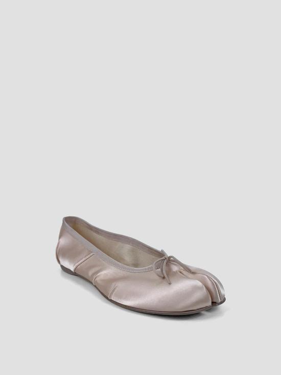 26SS 마르지엘라 타비 사틴 발레리나 S58WZ0155P7551 T2563 ALMOND PEACH - MAISON MARGIELA