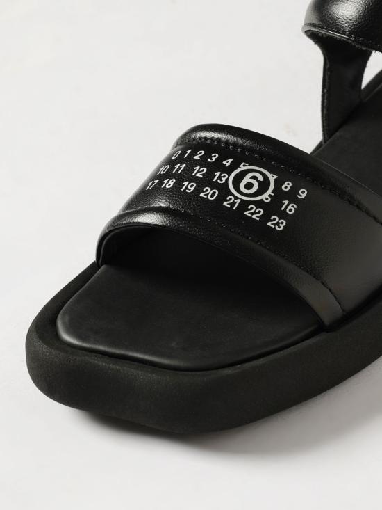 26SS [키즈] MM6 메종마르지엘라 슈즈 82390 01 Black - MM6 MAISON MARGIELA