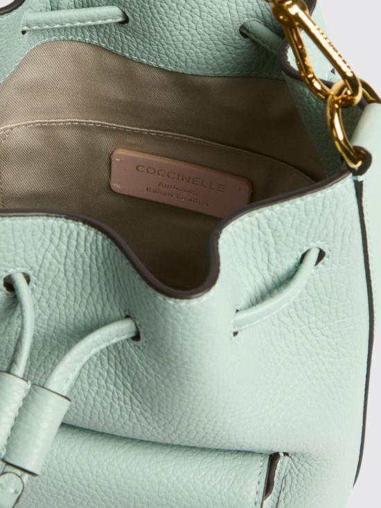 26SS 코치넬리 비트 재너레이션 스모 버킷벡 E1TFK230301 B33 Gnawed Blue - COCCINELLE