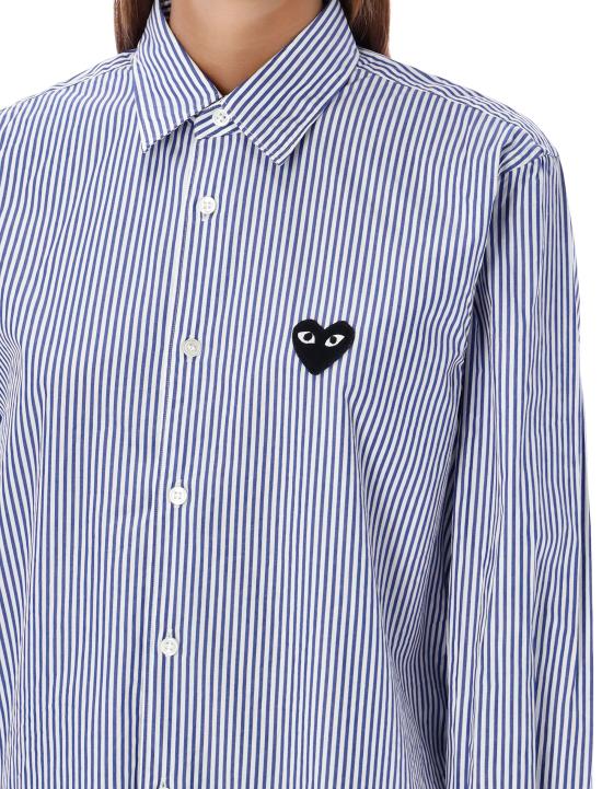 26SS 꼼데가르송 블랙하트 와펜 스트라이프 셔츠 AXB018051 BLUE - COMME DES GARCONS