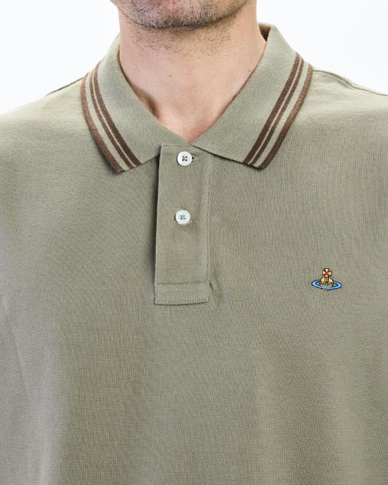 26SS 비비안웨스트우드 폴로 티셔츠 2H01000U J00AU M411 VERDE - VIVIENNE WESTWOOD