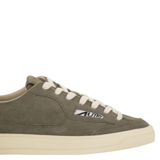 26SS 오트리 WINDSCAPE 로우 스니커즈 캔버스 SCLM OLIVE - AUTRY