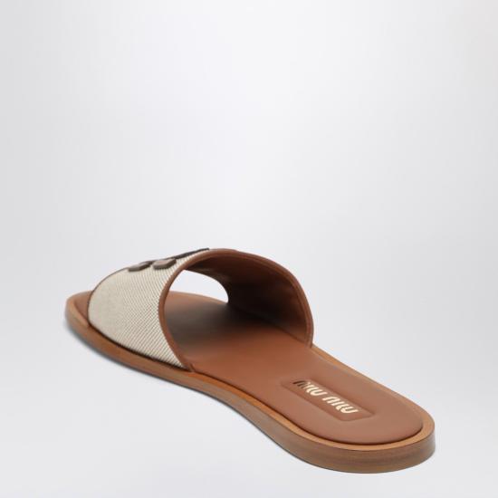 26SS 미우미우 캔버스 및 가죽 슬라이드 5XX644005Q1D F062F BROWN BEIGE - MIU MIU